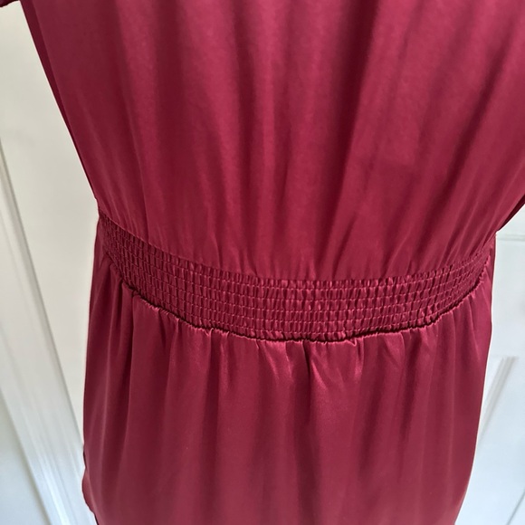 New BCBG Max Azria Silk Burgundy Top Size S - Picture 8 of 8